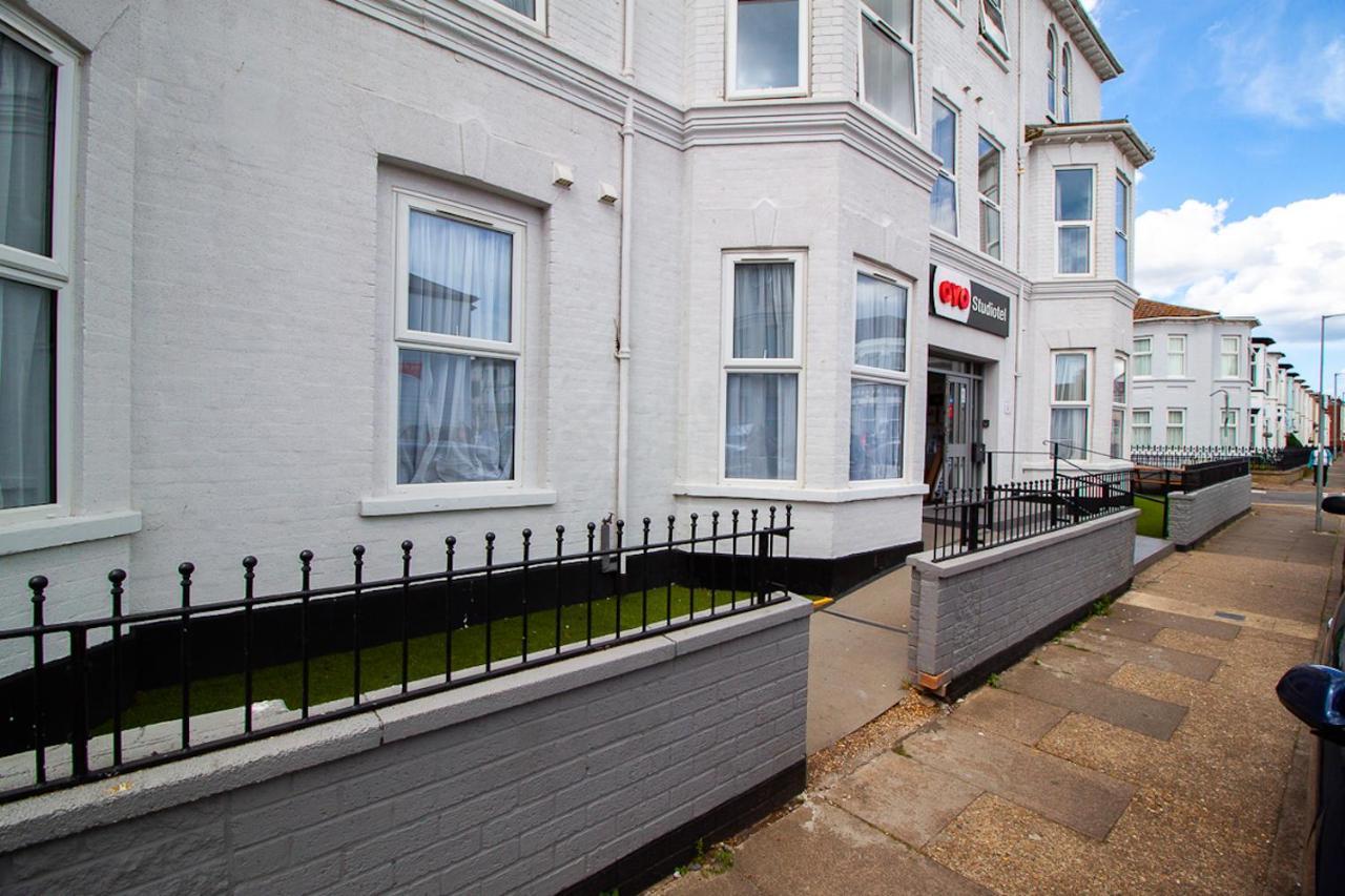 Oyo Studiotel Gy - Modern Hotel Apartments Great Yarmouth Exterior foto